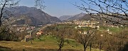 30 OLtre il roccolo scendendo ampia radura prativa panoramica  sulla conca di Zogno
